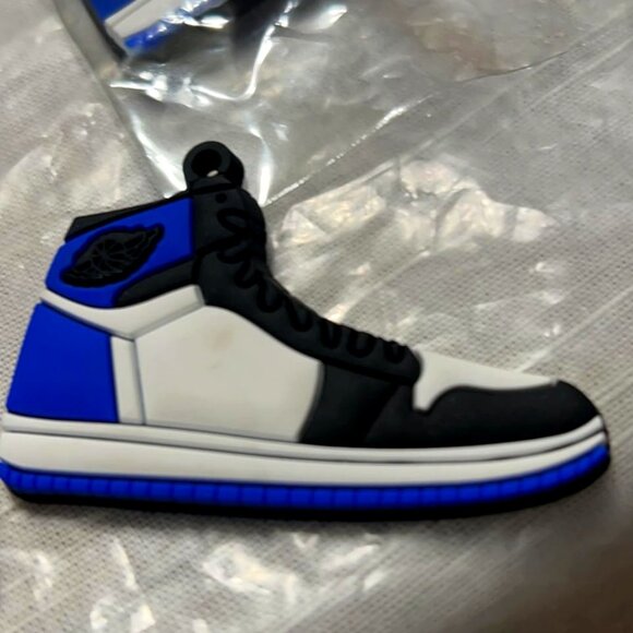 Sneakers Keychains Logo Shoe Bag Charms - Set of 10 - Picture 11 of 14